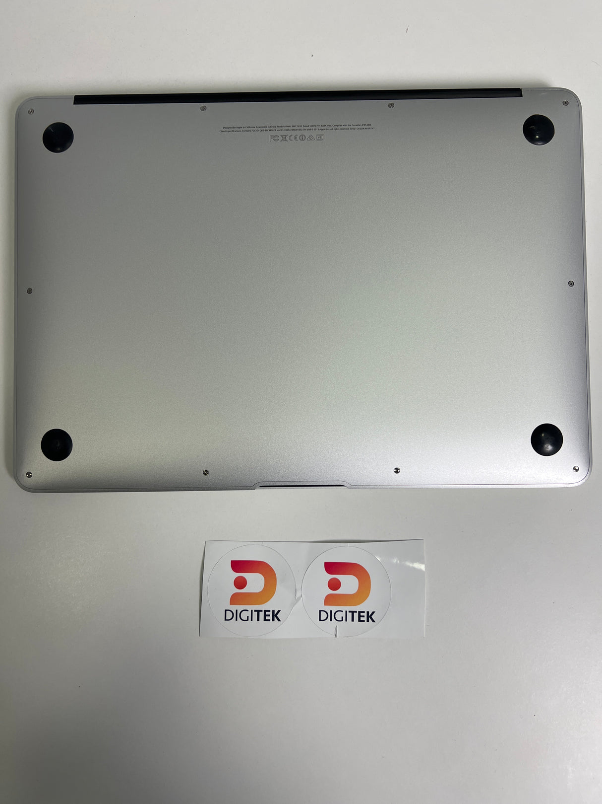 OUTLET - MacBook Air 13 Pulgadas 4GB RAM, 128GB SSD Intel Core i5
