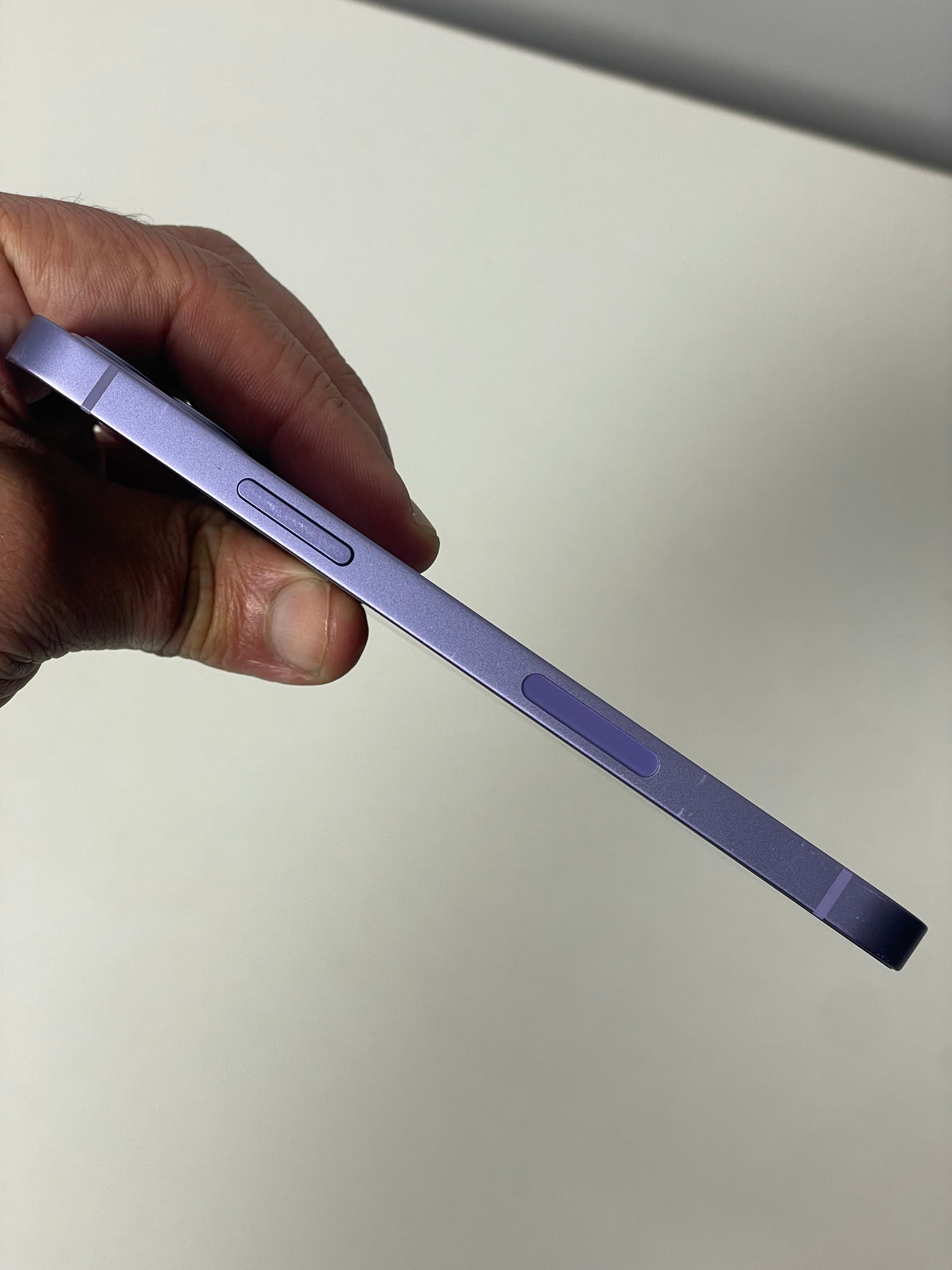 OUTLET - iPhone 12 64GB Purple