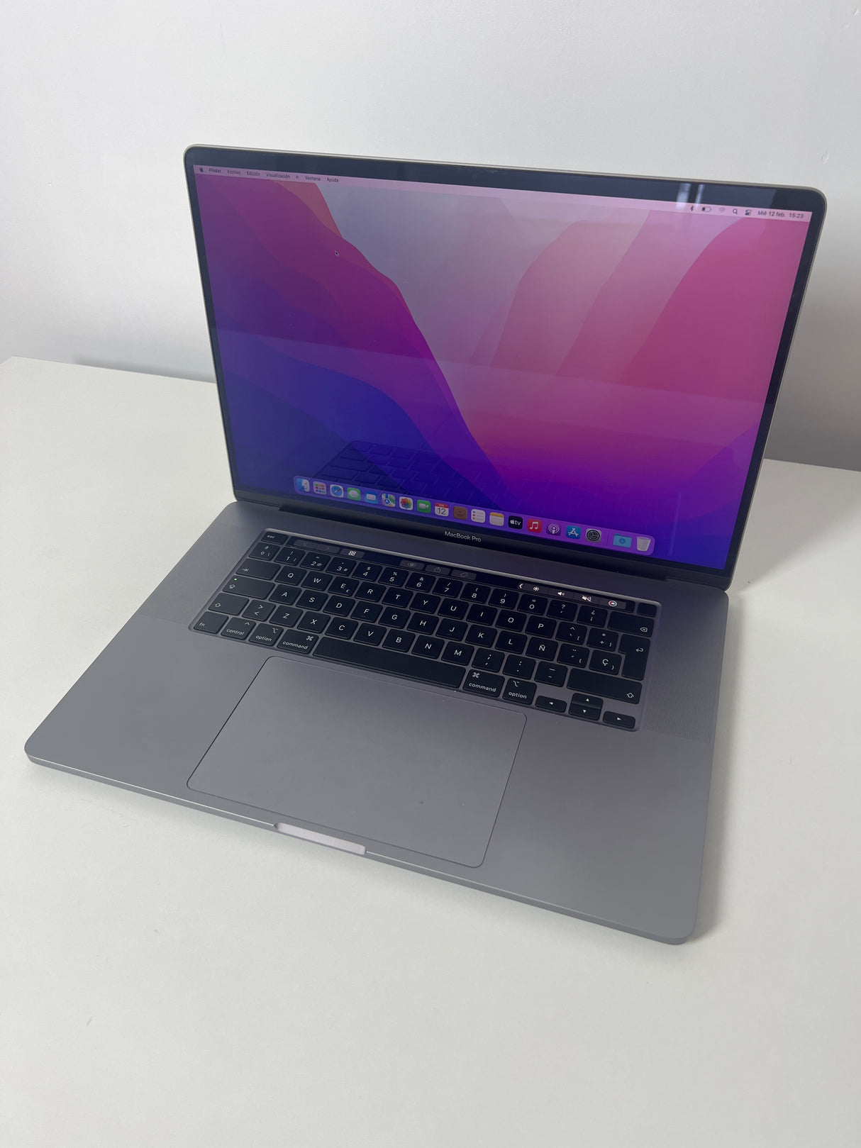 OUTLET - Macbook Pro 16 Pulgadas 16GB RAM, 512GB SSD Intel Core i7