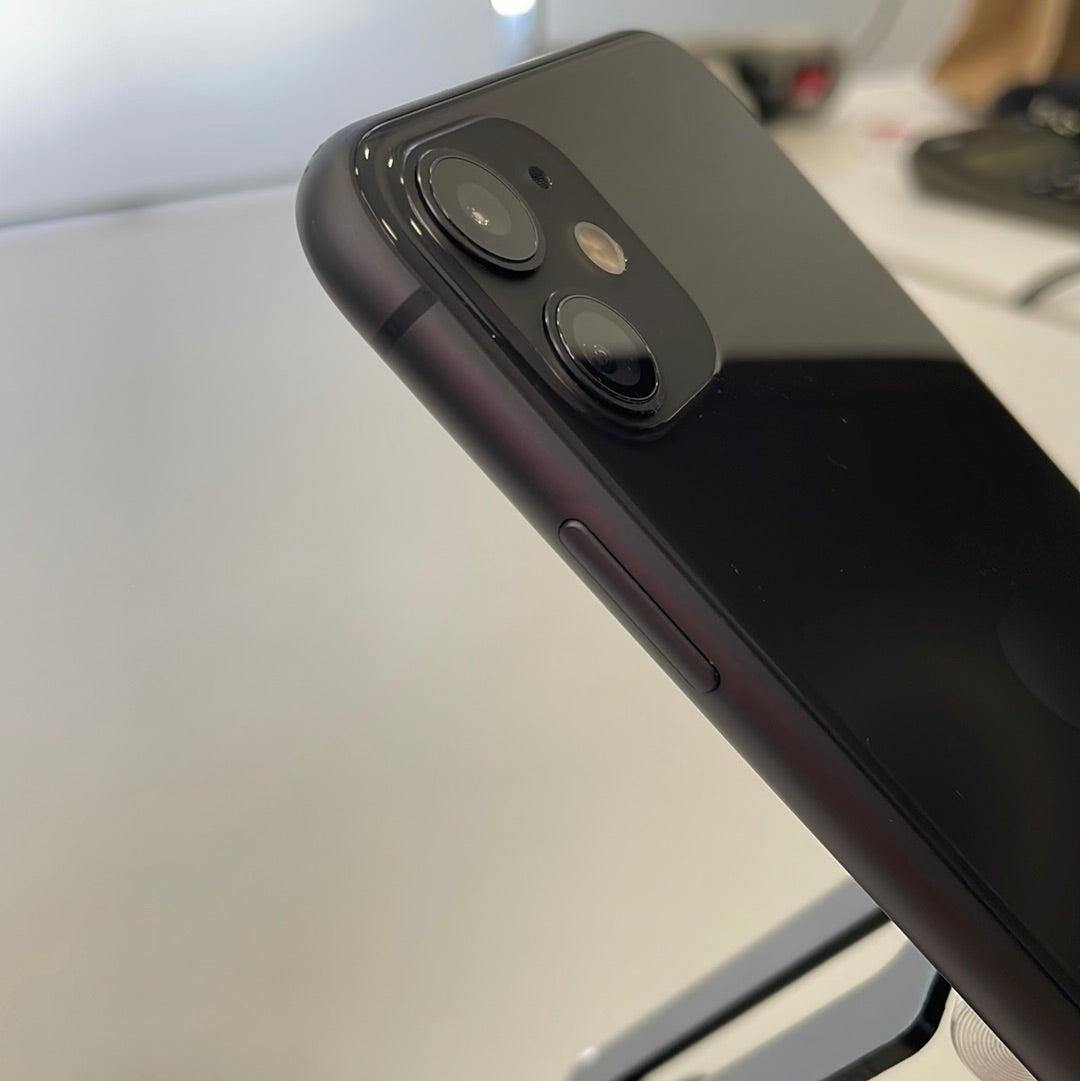 OUTLET - iPhone 11 64GB Black – Digitek Chile