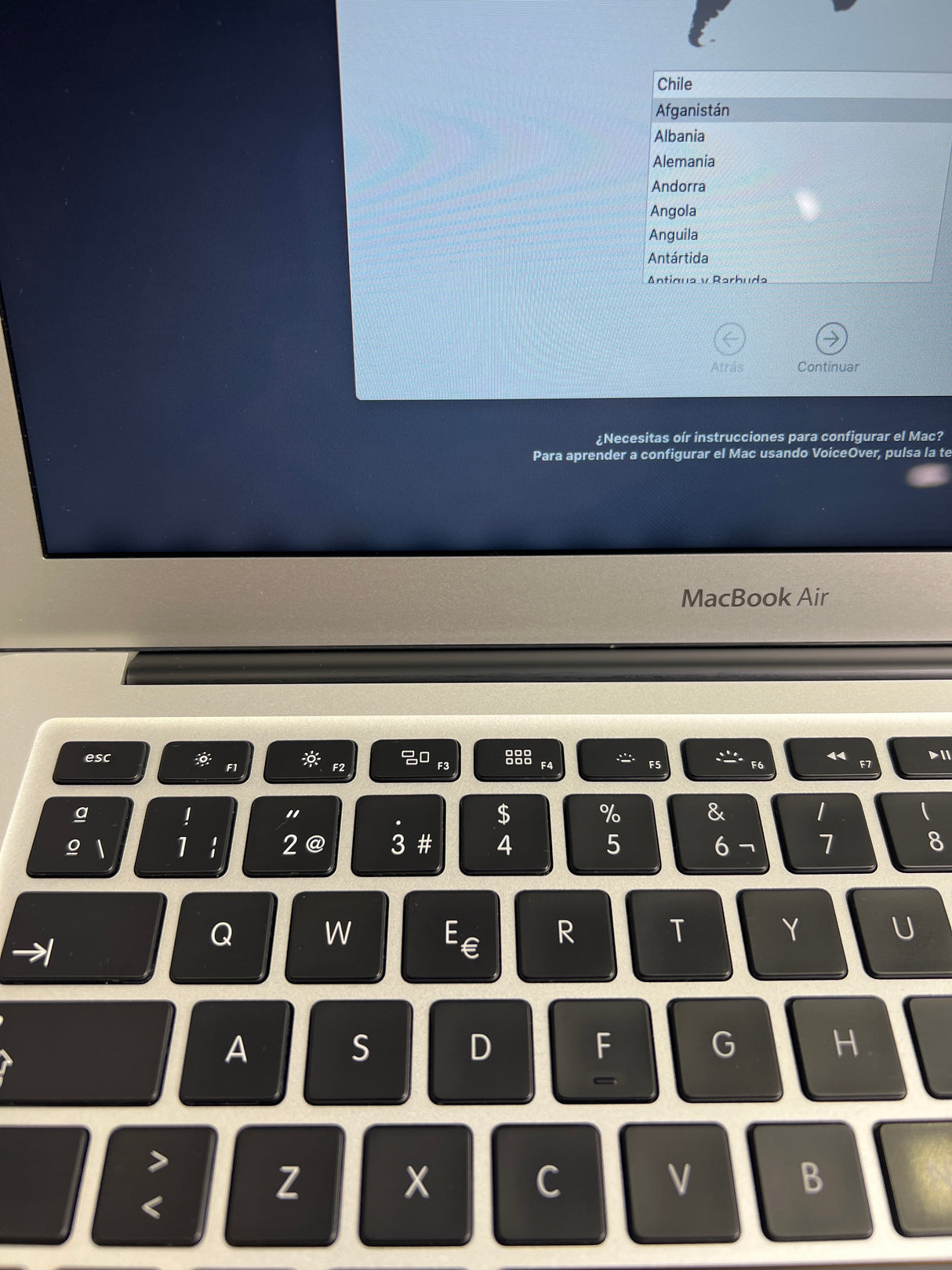 OUTLET - MacBook Air 13 Pulgadas 8GB RAM, 128GB SSD Intel Core i5