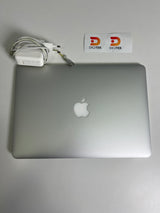 OUTLET - MacBook Air 13 Pulgadas 4GB RAM, 128GB SSD  Intel Core i5