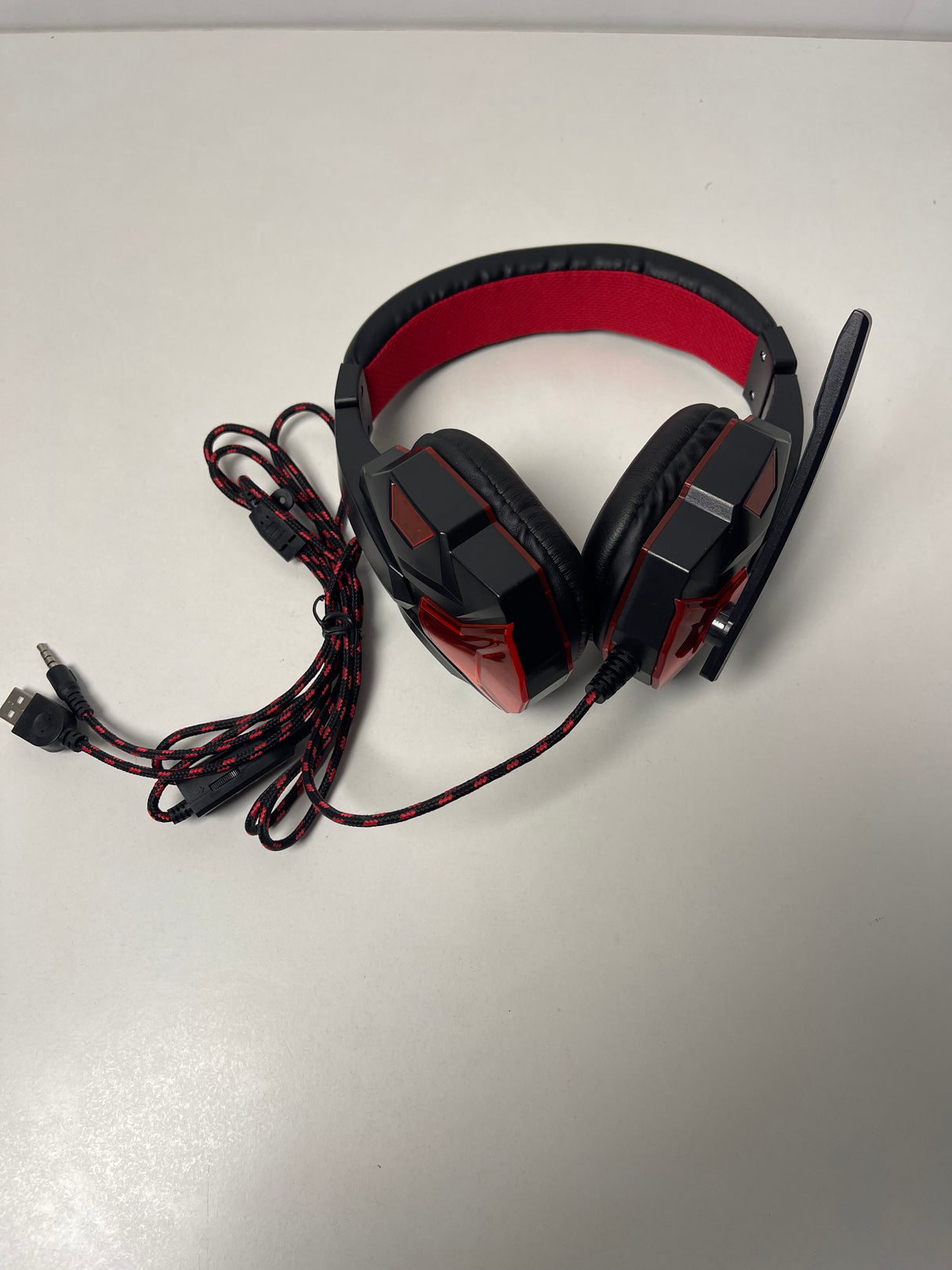 OUTLET - Audífonos Genérico Gamer SY830MV Rojo (Sin Caja)